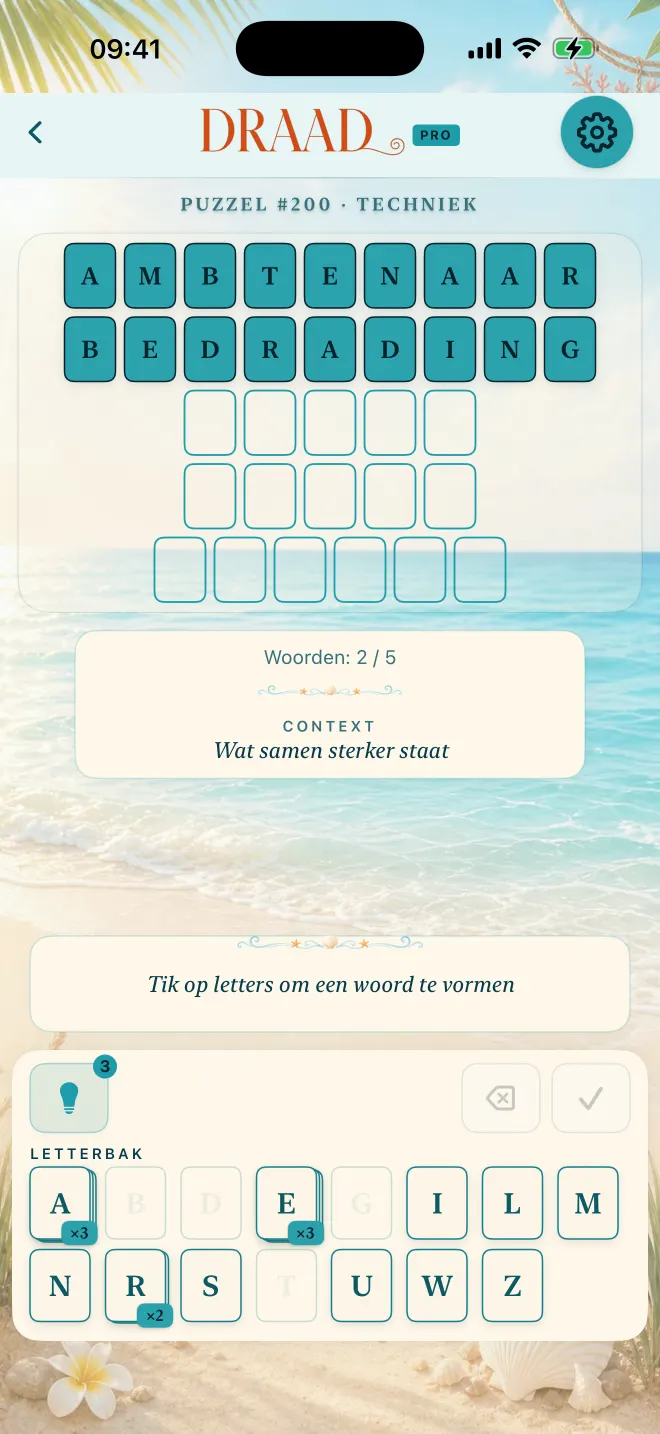 Draad-spel met twee van de vijf woorden opgelost, thema: Kust.