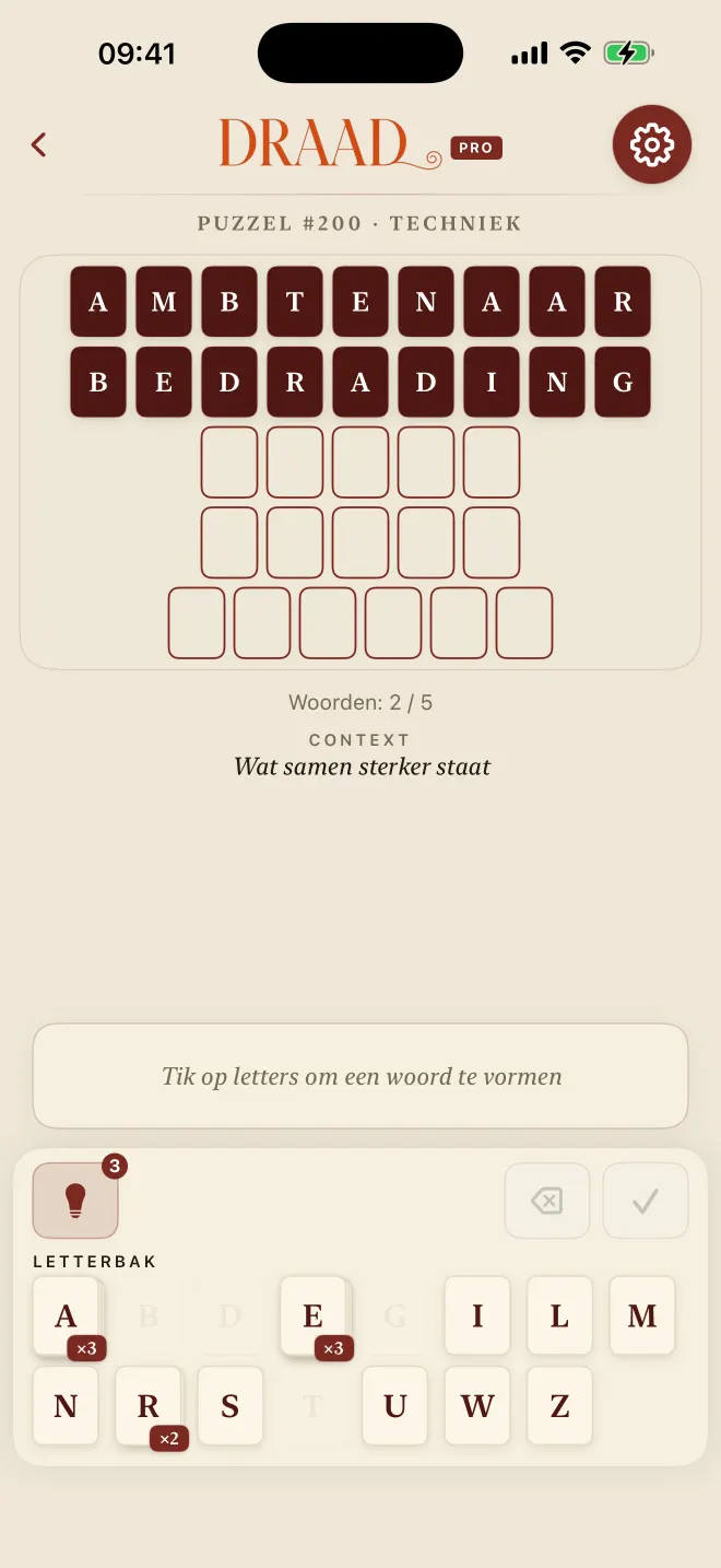 Draad-spel met twee van de vijf woorden opgelost, thema: Handschrift.